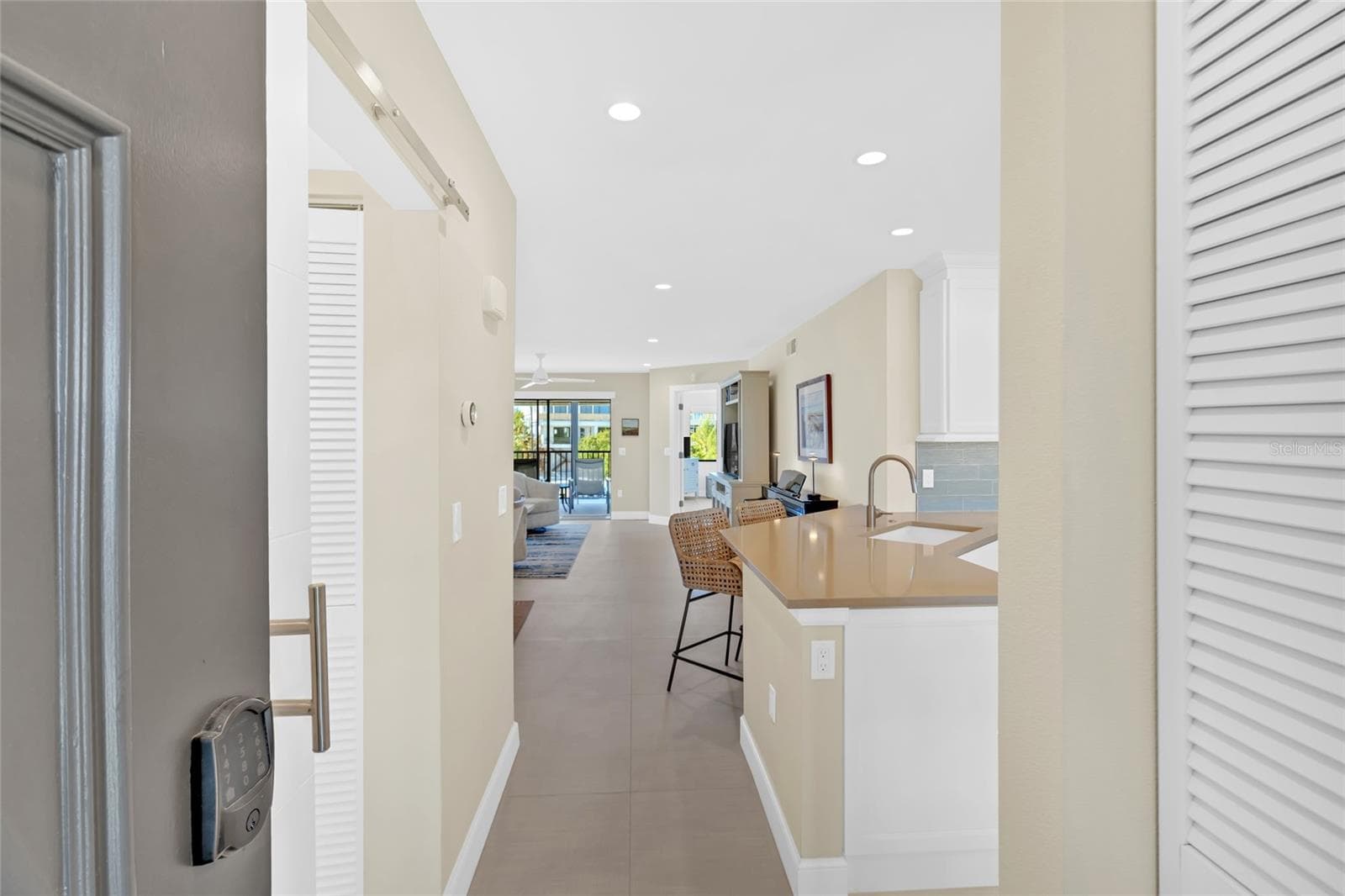 Condominium at 9226 MIDNIGHT PASS RD #3B, SARASOTA, photo 7 of 88