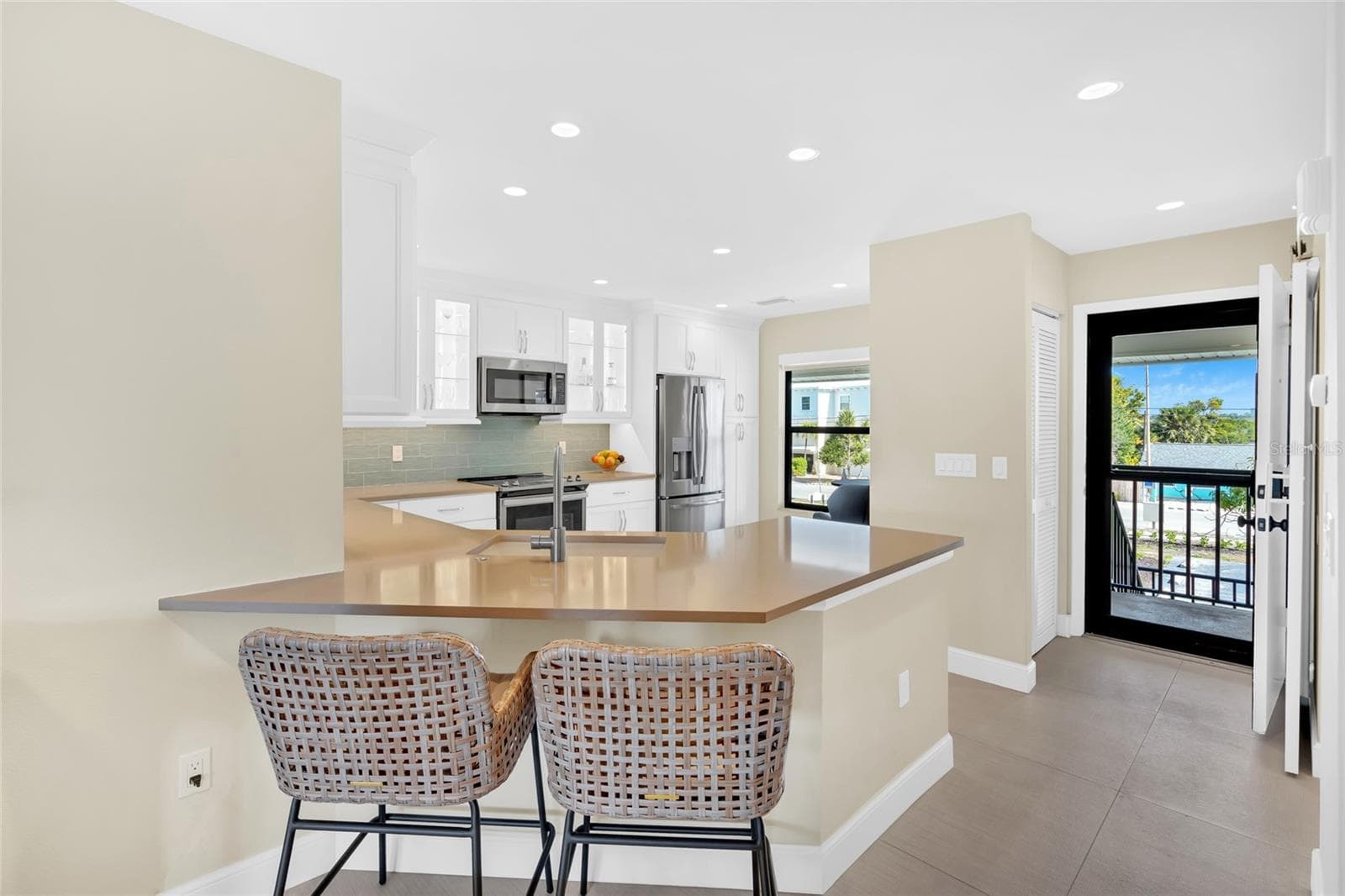 Condominium at 9226 MIDNIGHT PASS RD #3B, SARASOTA, photo 9 of 88
