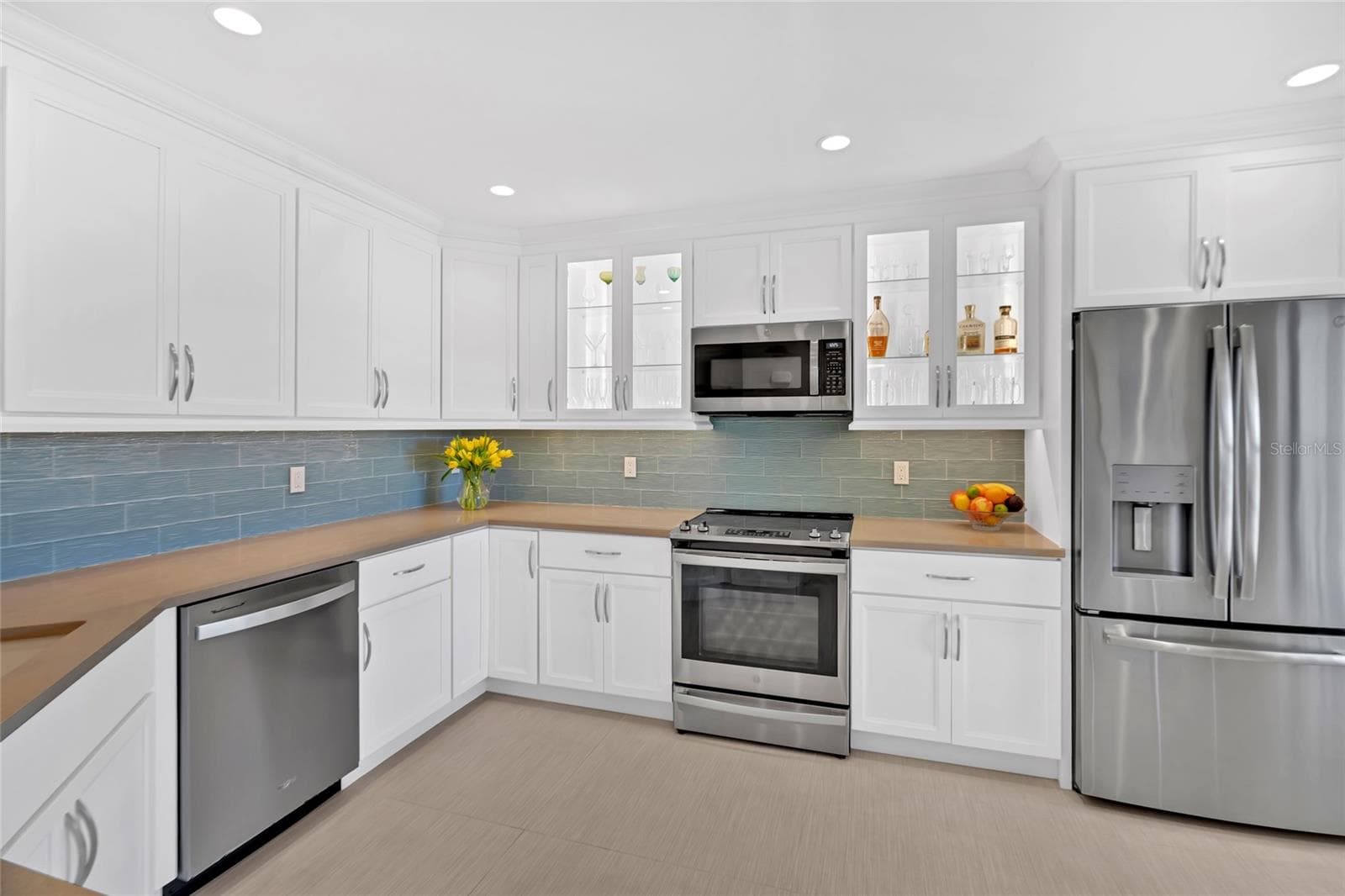 Condominium at 9226 MIDNIGHT PASS RD #3B, SARASOTA, photo 13 of 88