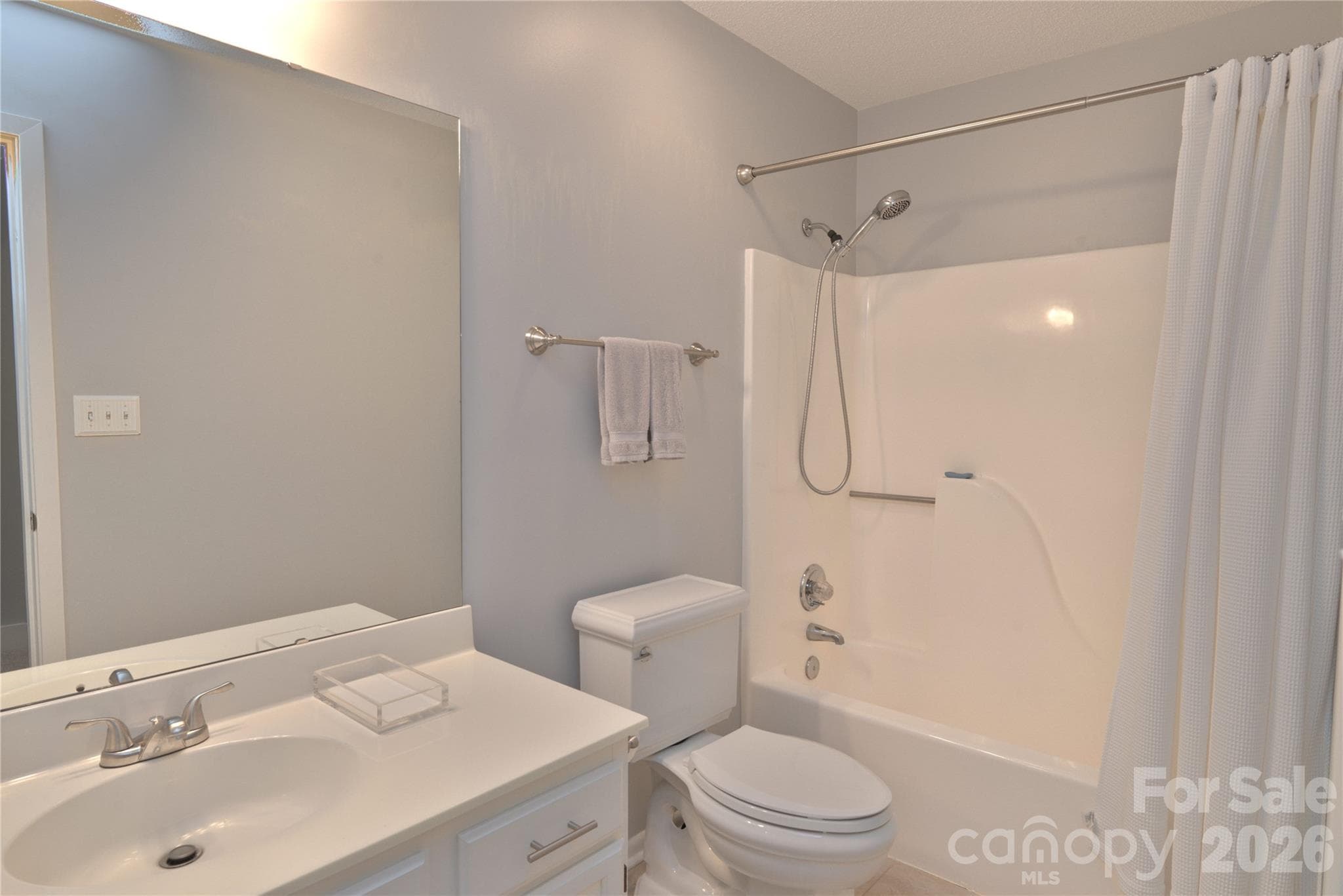 full bath upstairs - 7615 Woods Lane, Cornelius
