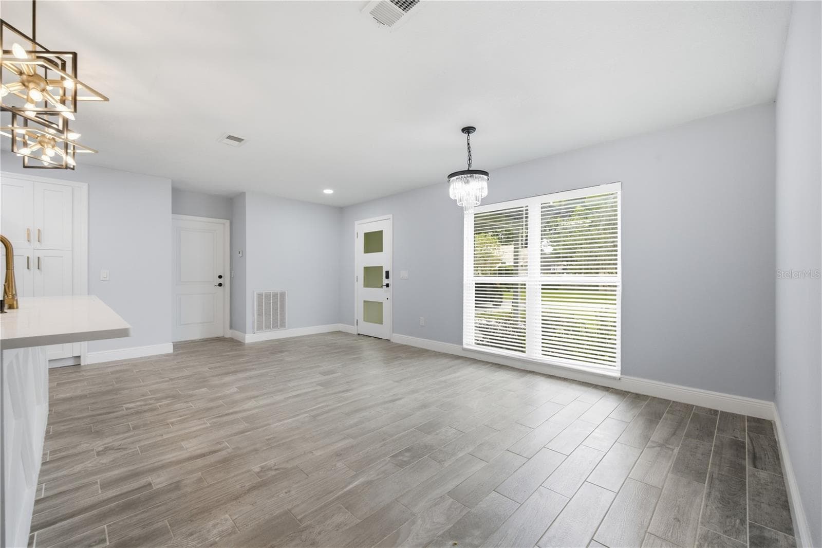 Single Family Residence at 2005 RUSSELL DR, TAMPA, photo 6 of 49