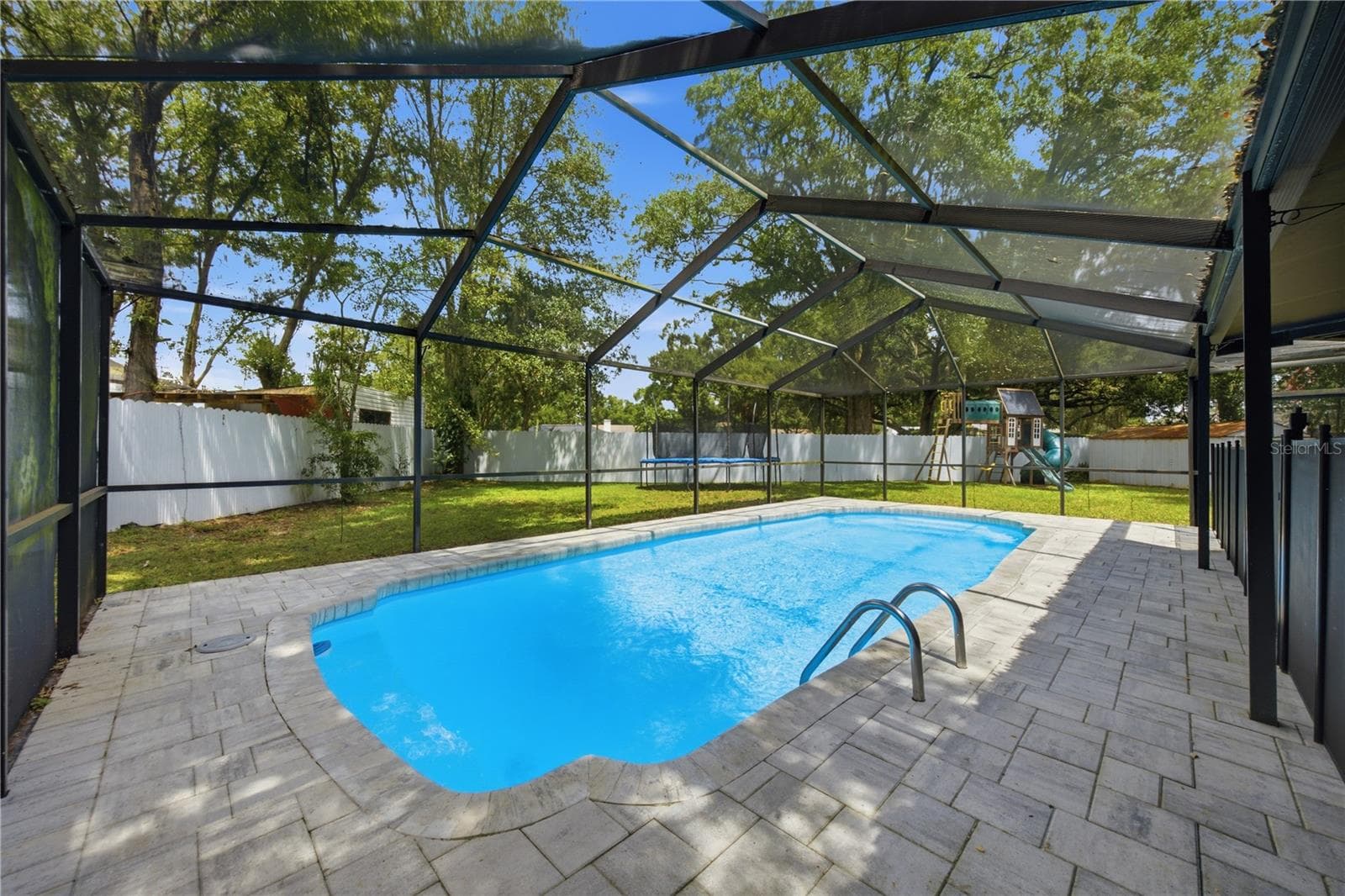 Single Family Residence at 2005 RUSSELL DR, TAMPA, photo 28 of 49