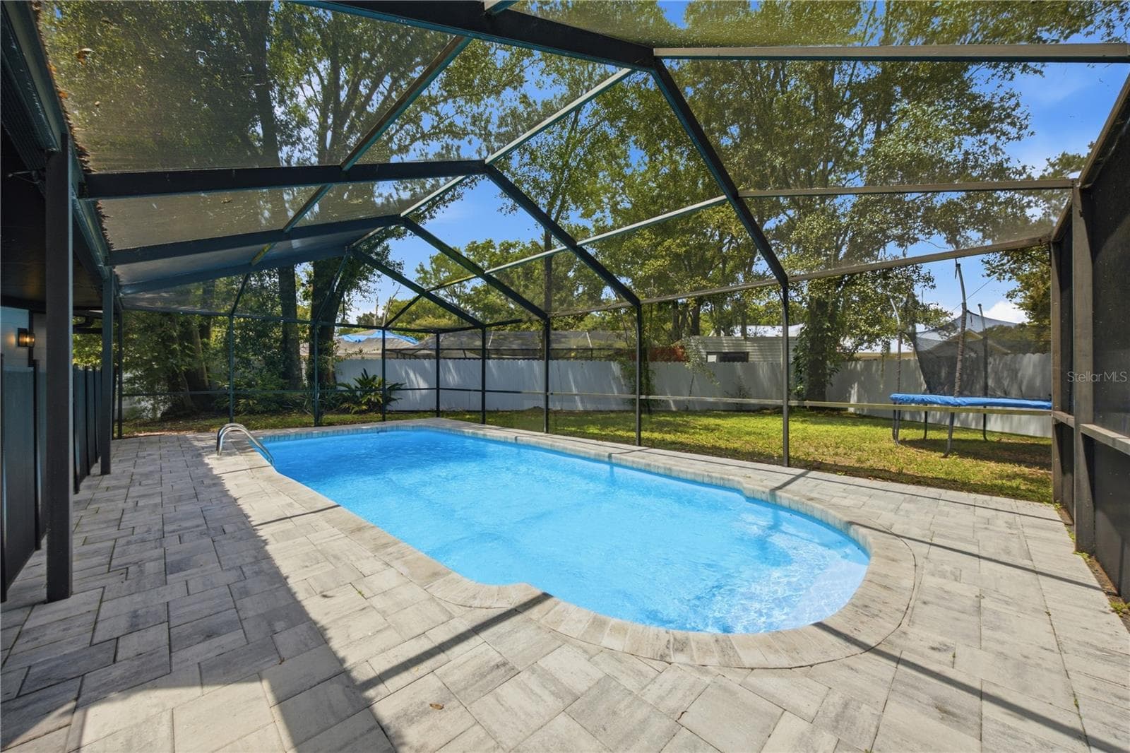 Single Family Residence at 2005 RUSSELL DR, TAMPA, photo 33 of 49