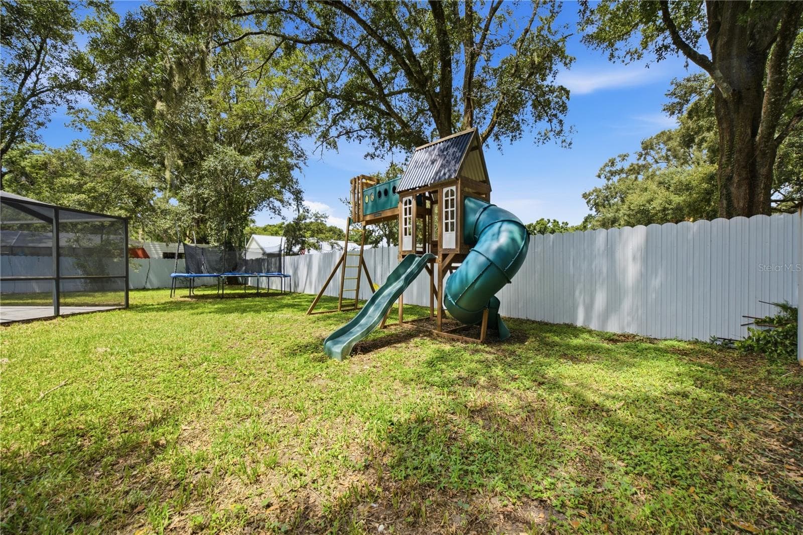 Single Family Residence at 2005 RUSSELL DR, TAMPA, photo 35 of 49