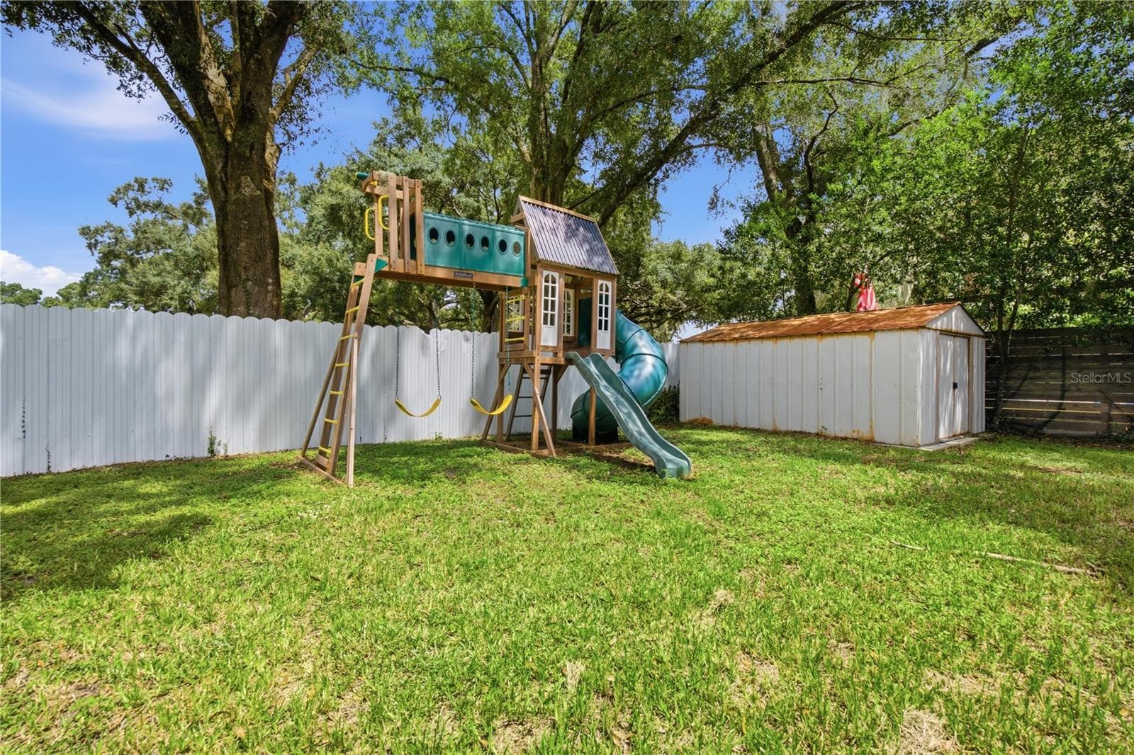 Single Family Residence at 2005 RUSSELL DR, TAMPA, photo 36 of 49