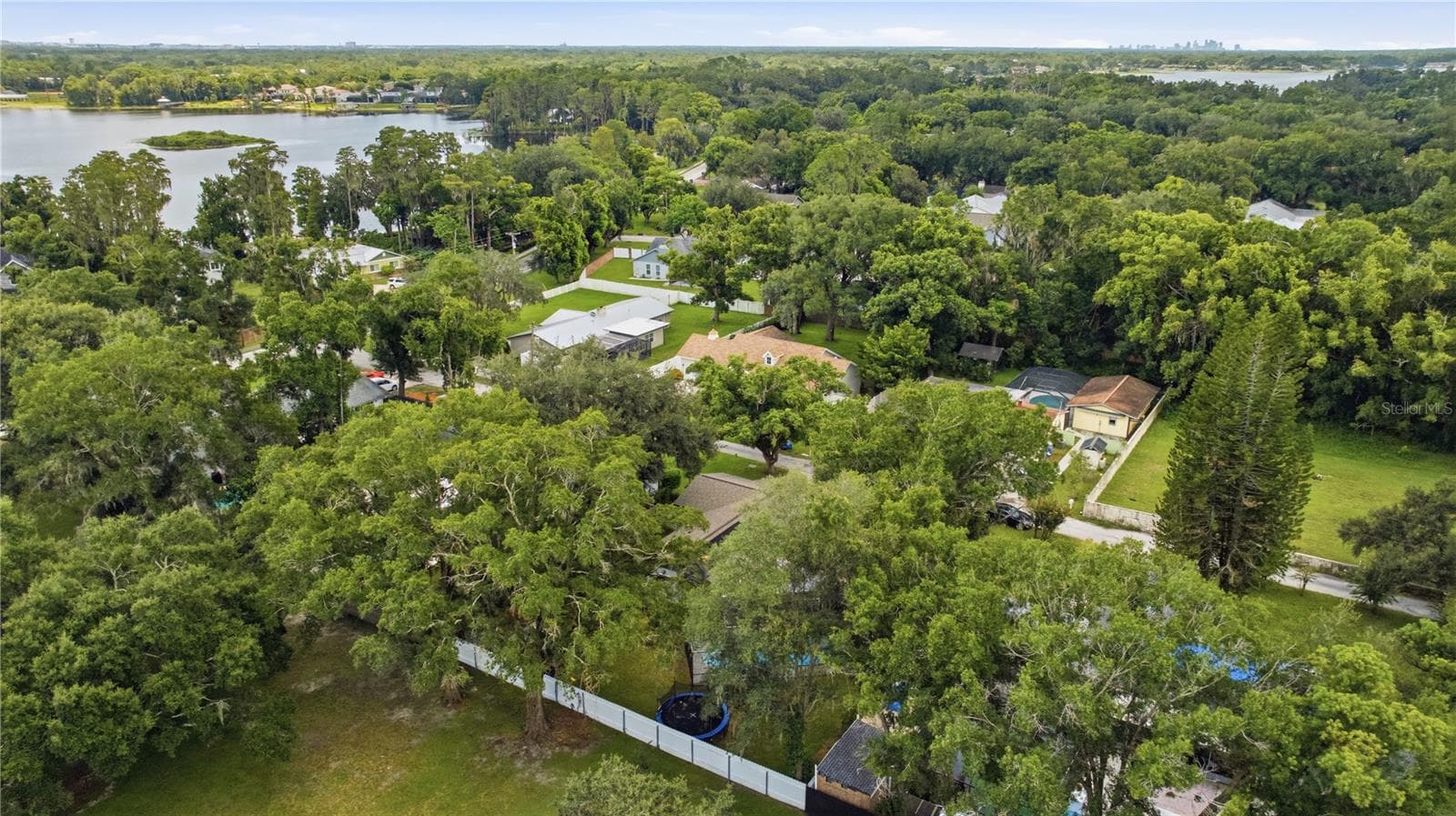 Single Family Residence at 2005 RUSSELL DR, TAMPA, photo 41 of 49