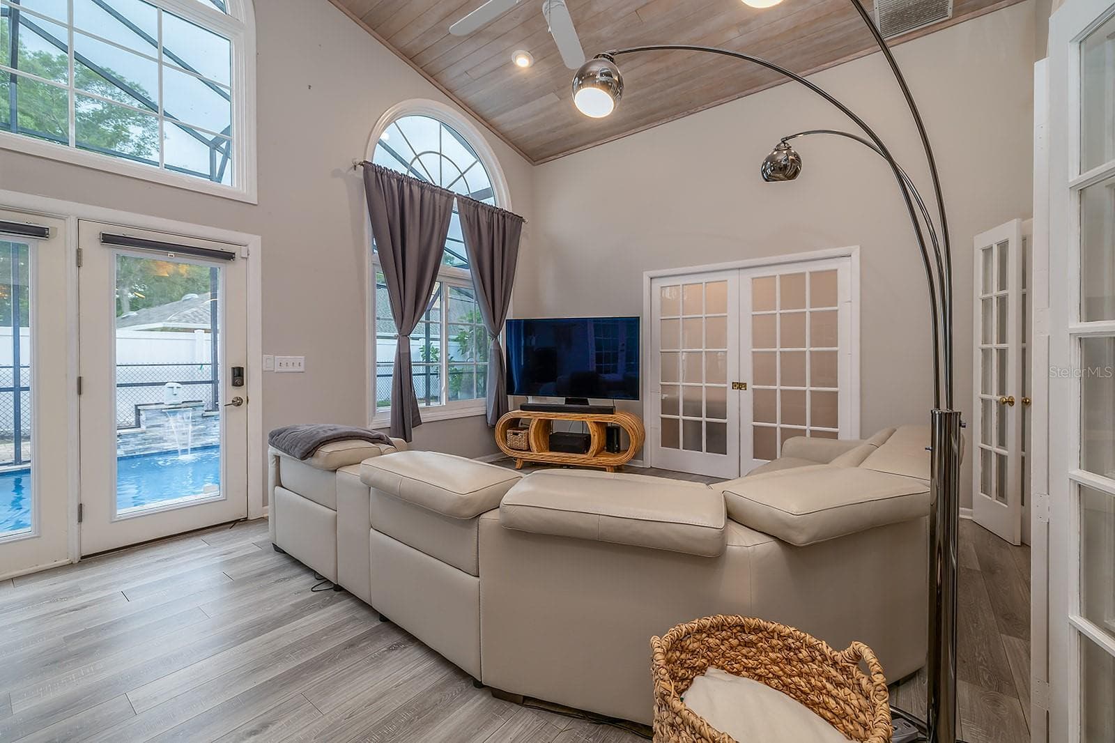 Single Family Residence at 101 N ST ANDREWS DR, ORMOND BEACH, photo 19 of 39