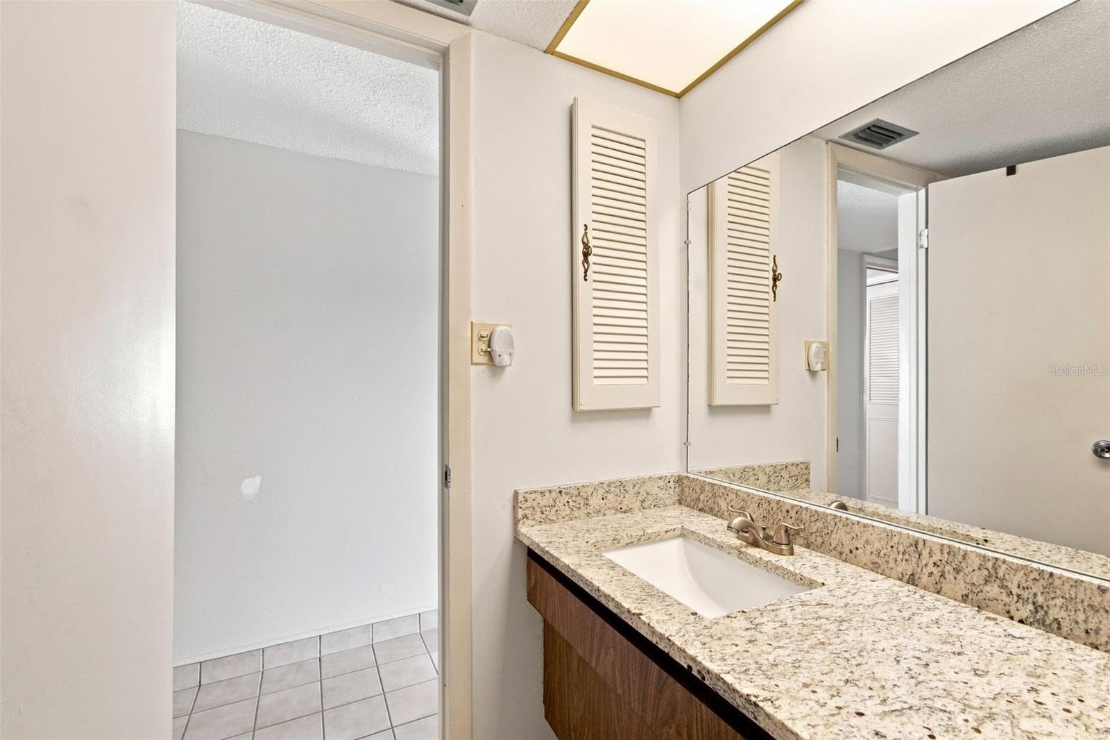 Condominium at 1655 S HIGHLAND AVE #B110, CLEARWATER, photo 42 of 100