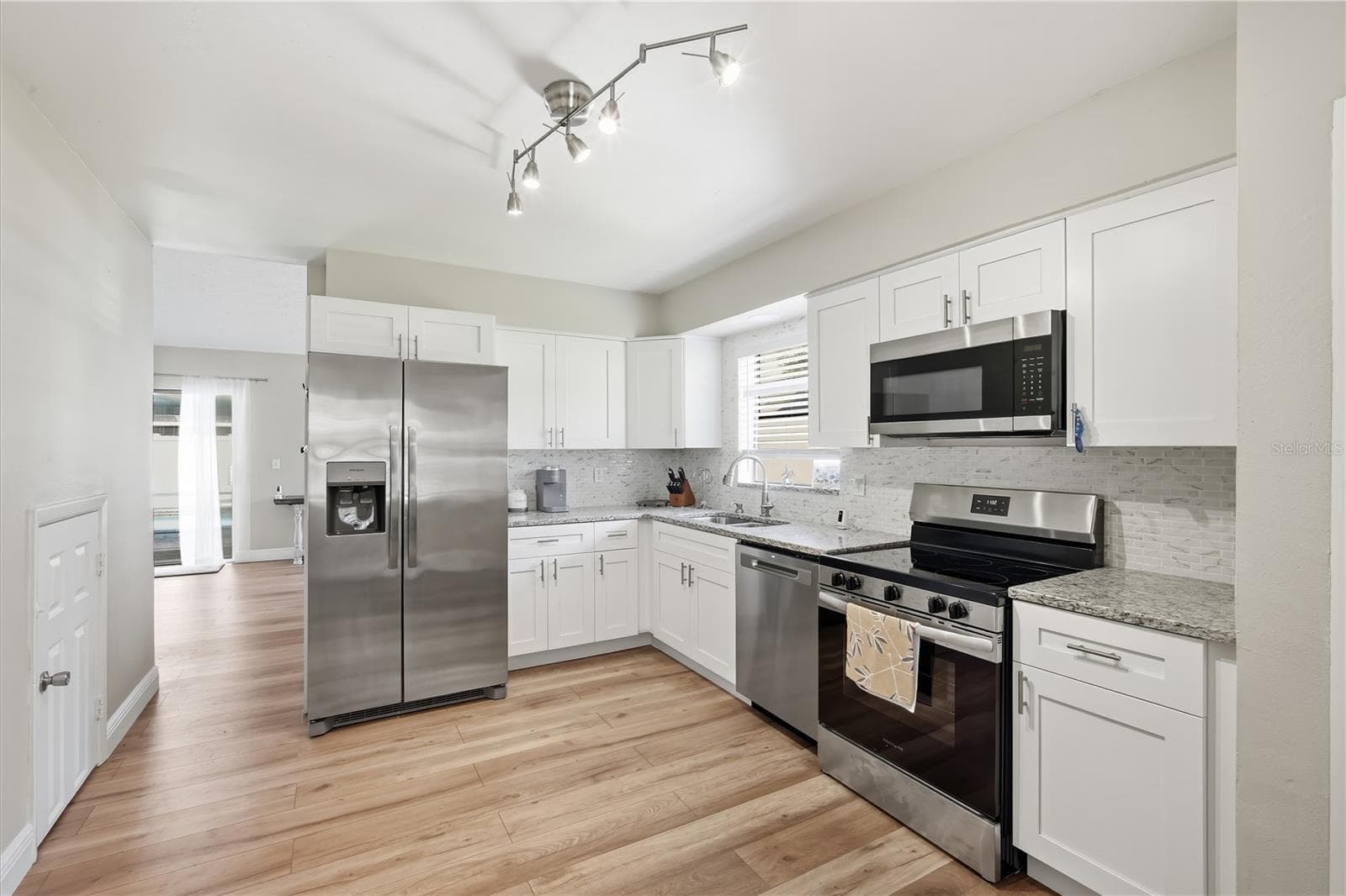 Single Family Residence at 4509 GRAINARY AVE, TAMPA, photo 9 of 25