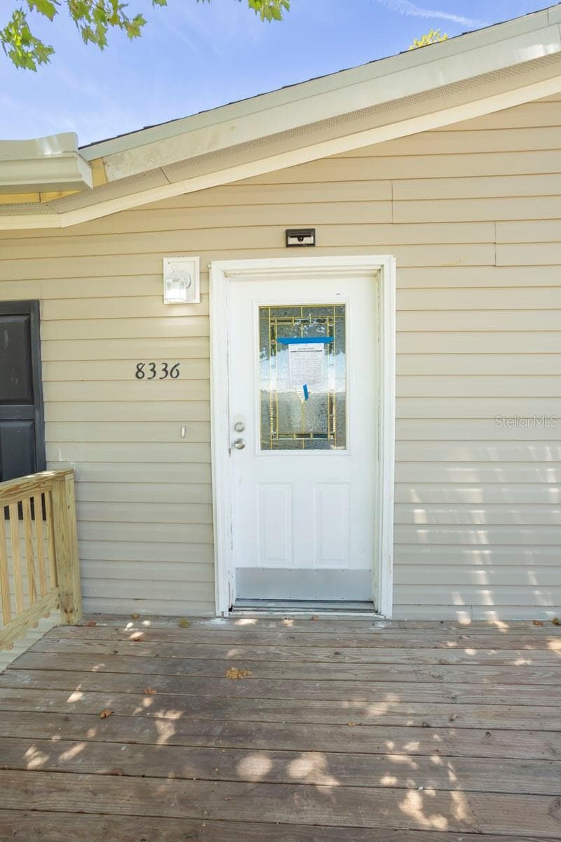 Manufactured Home at 8336 CHANCE DR, LAKELAND, photo 6 of 37