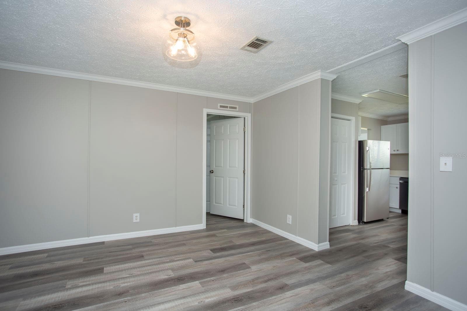 Manufactured Home at 8336 CHANCE DR, LAKELAND, photo 10 of 37