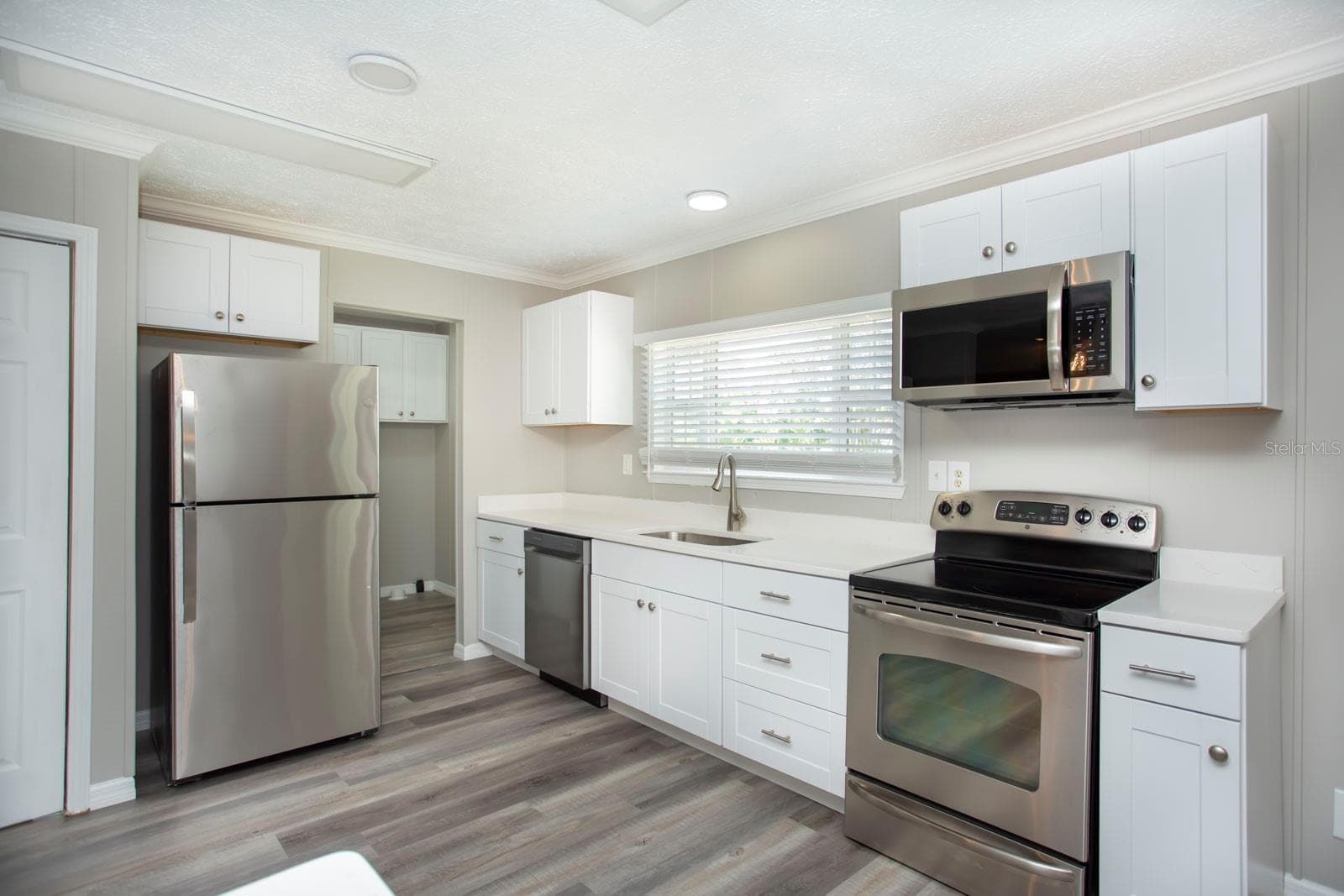 Manufactured Home at 8336 CHANCE DR, LAKELAND, photo 14 of 37