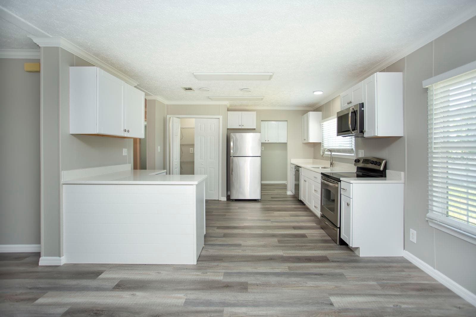 Manufactured Home at 8336 CHANCE DR, LAKELAND, photo 19 of 37