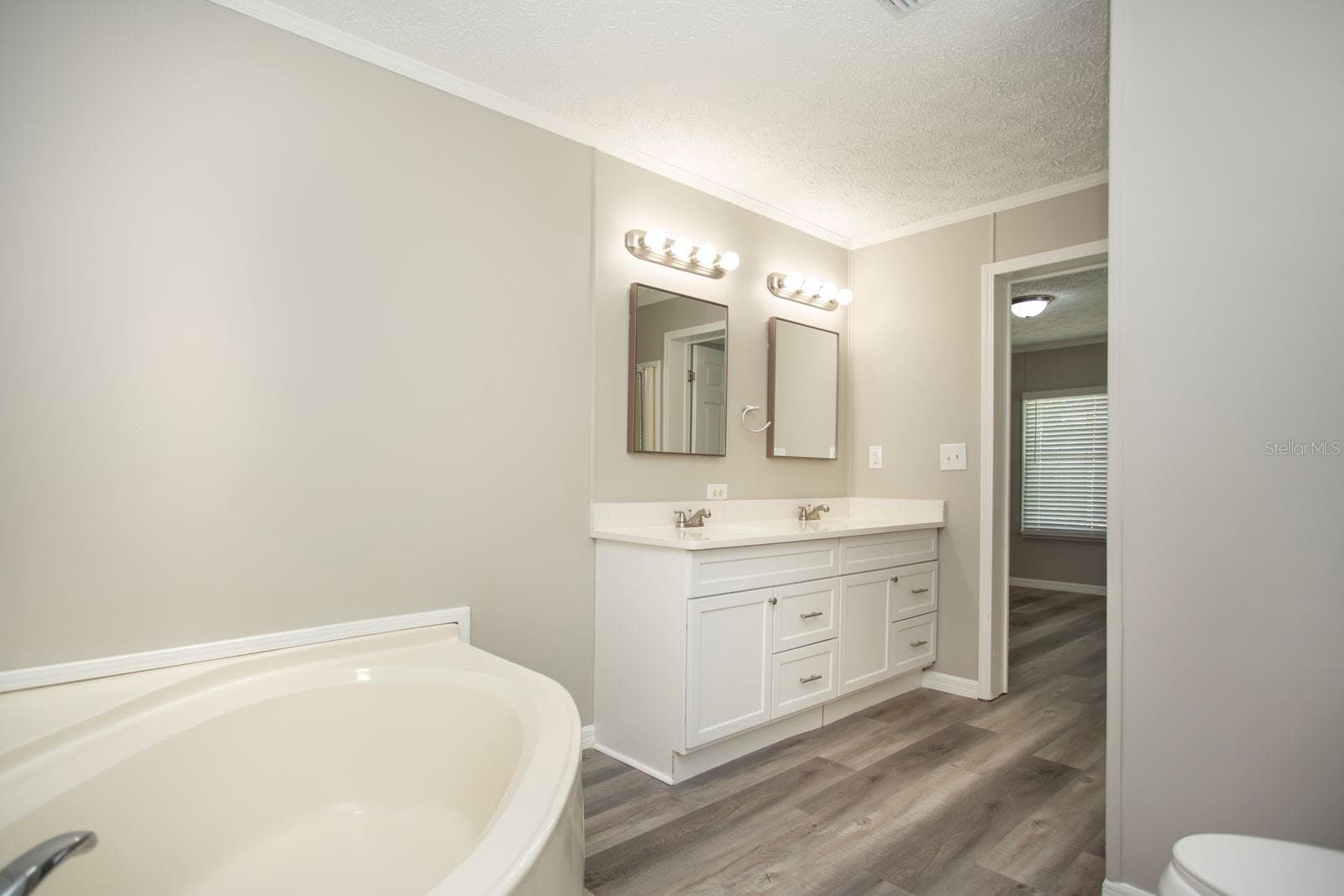 Manufactured Home at 8336 CHANCE DR, LAKELAND, photo 25 of 37