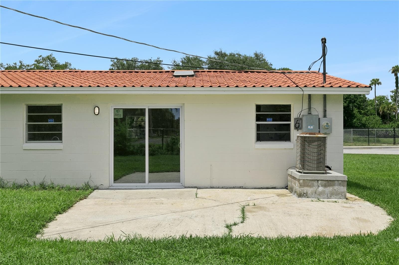 Sliding Door with Patio Access - 875 LOOMIS AVE, DAYTONA BEACH
