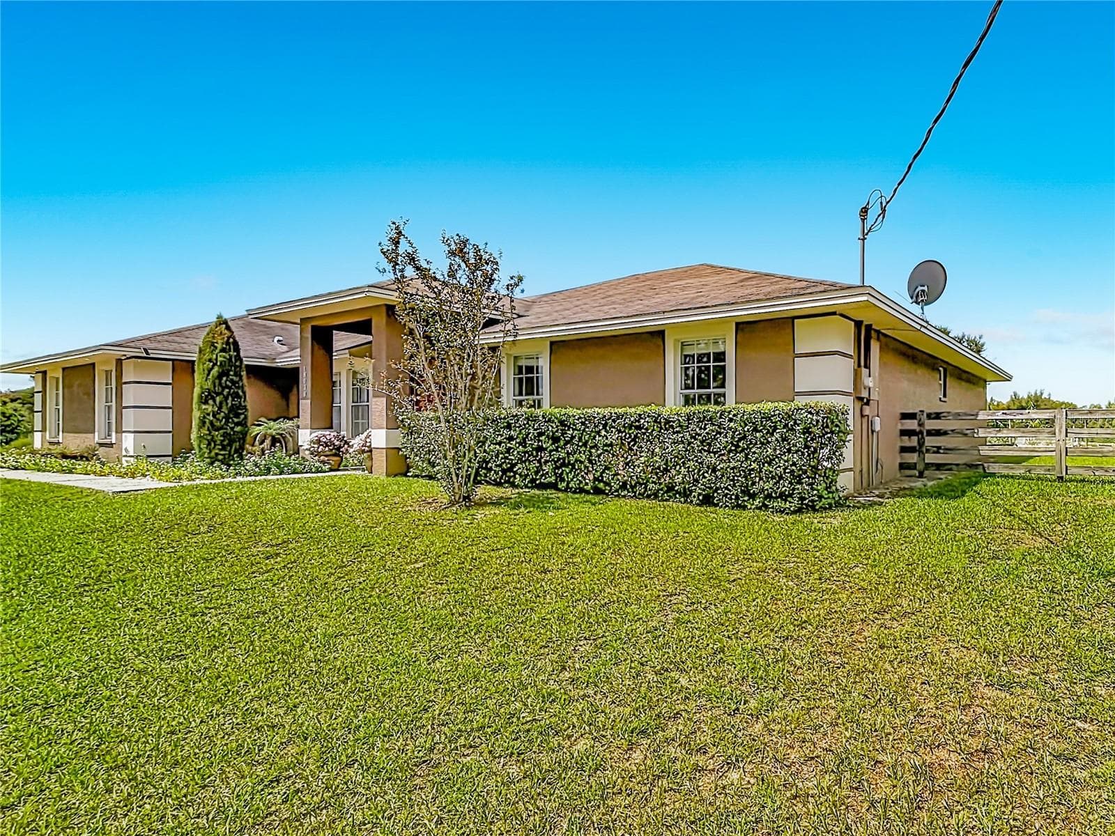 Single Family Residence at 18030 BAYAMON AVE, POLK CITY, photo 11 of 75