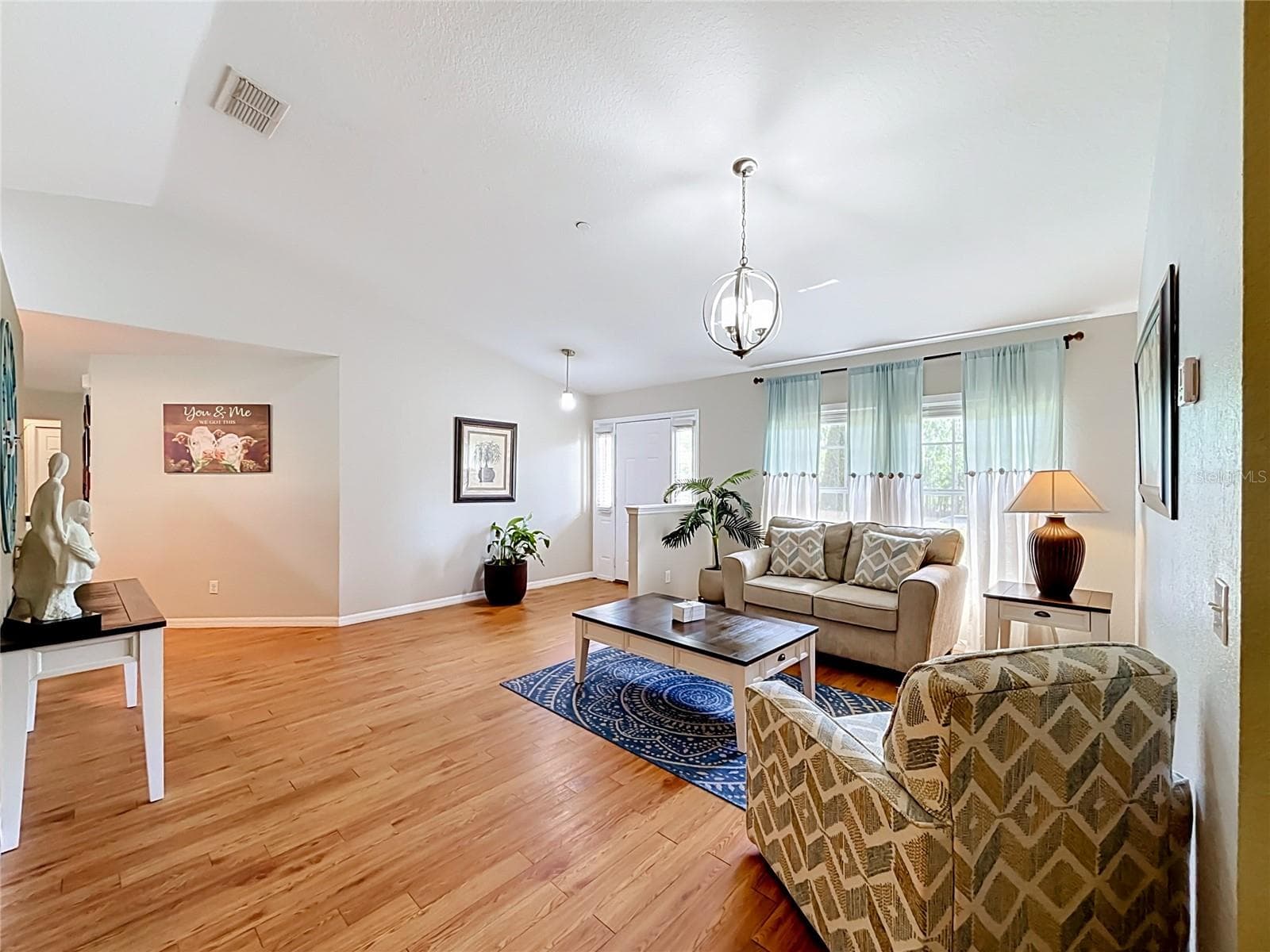 Very cozy hone with a former living room at the front entrance. - 18030 BAYAMON AVE, POLK CITY