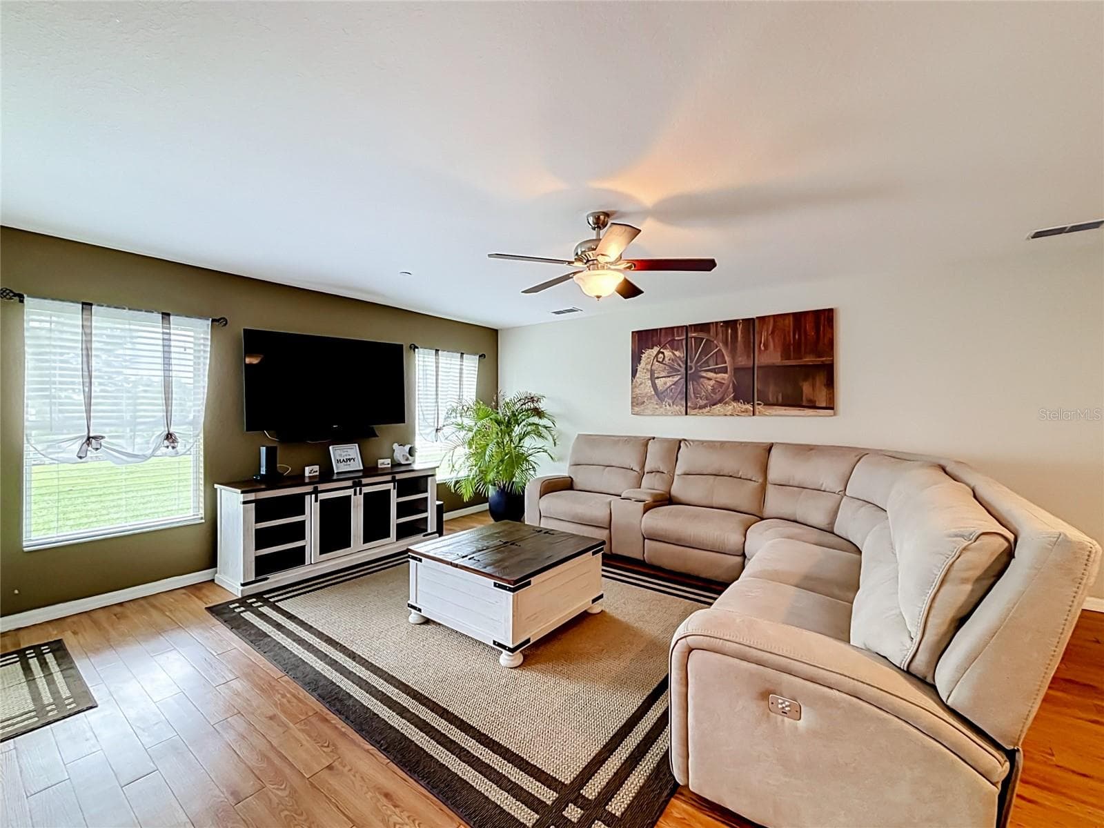 Perfect for family gatherings - 18030 BAYAMON AVE, POLK CITY