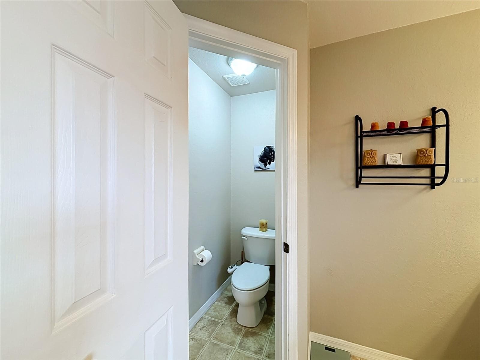 Private room in master bathroom. - 18030 BAYAMON AVE, POLK CITY