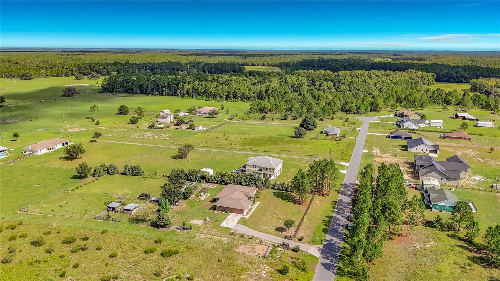 Peaceful setting on a quiet dead-end street, offering added privacy and minimal traffic - 18030 BAYAMON AVE, POLK CITY