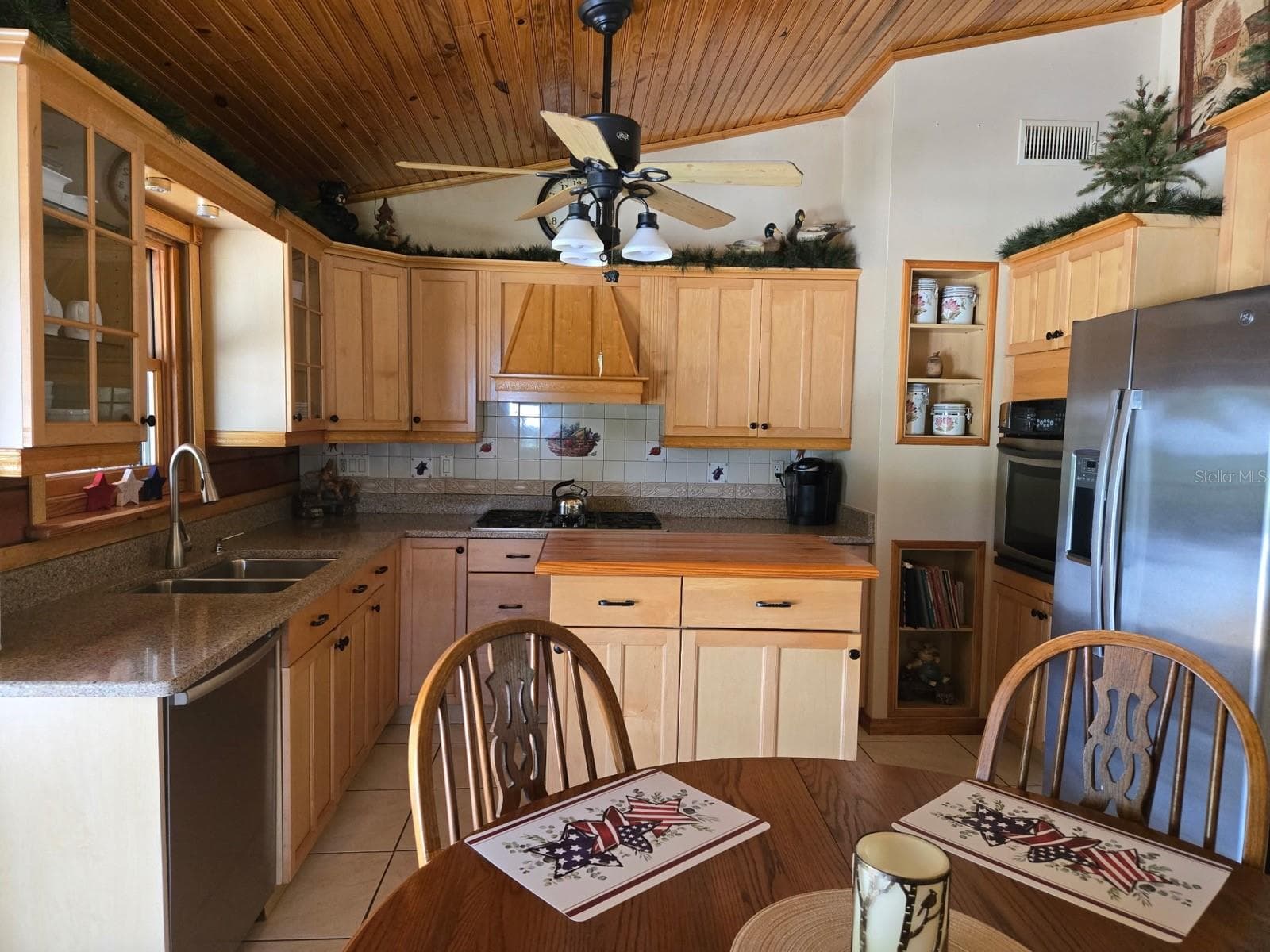 Single Family Residence at 15190 LEEANN RD, SARASOTA, photo 17 of 32
