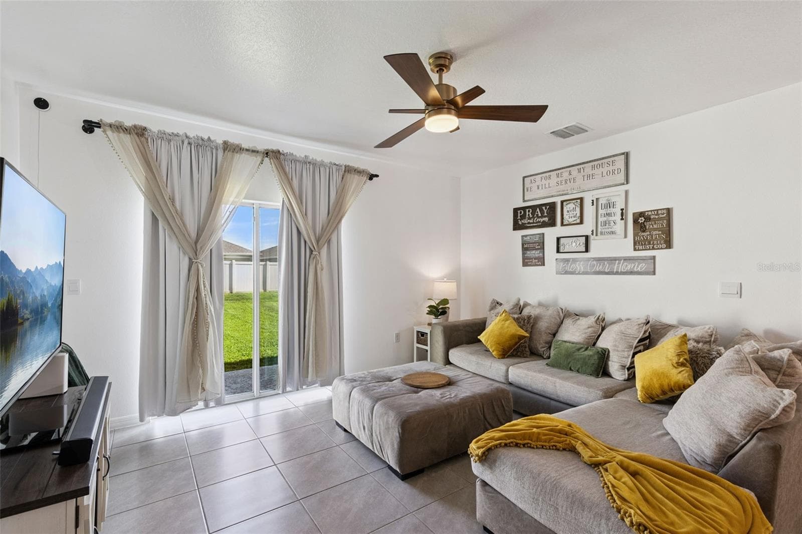 Single Family Residence at 3676 SUNGROVE CIR, SANFORD, photo 11 of 47