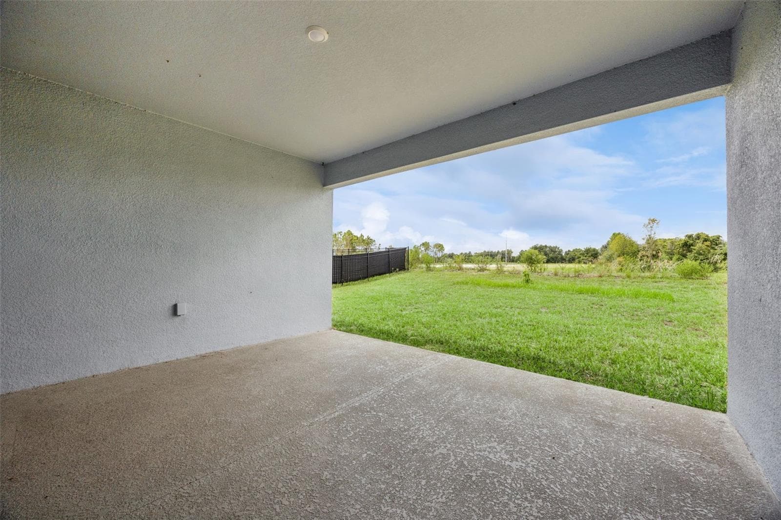 Single Family Residence at 559 VIA BELLA CT, HOWEY IN THE HILLS, photo 32 of 39