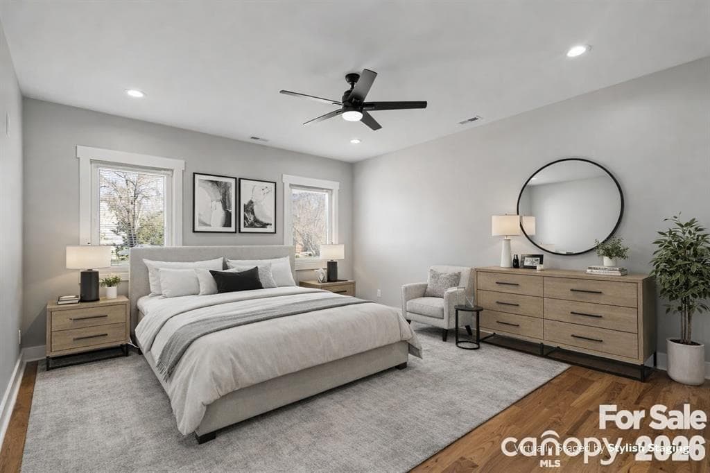 primary bedroom - 543 30th Avenue NW, Hickory