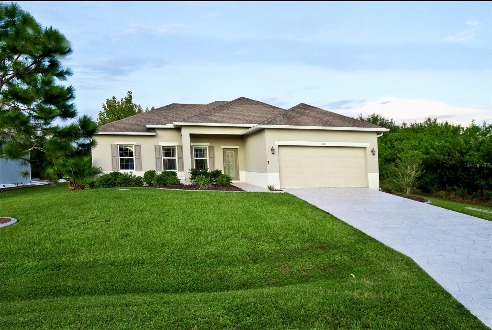 8117 TECUMSEH CIR