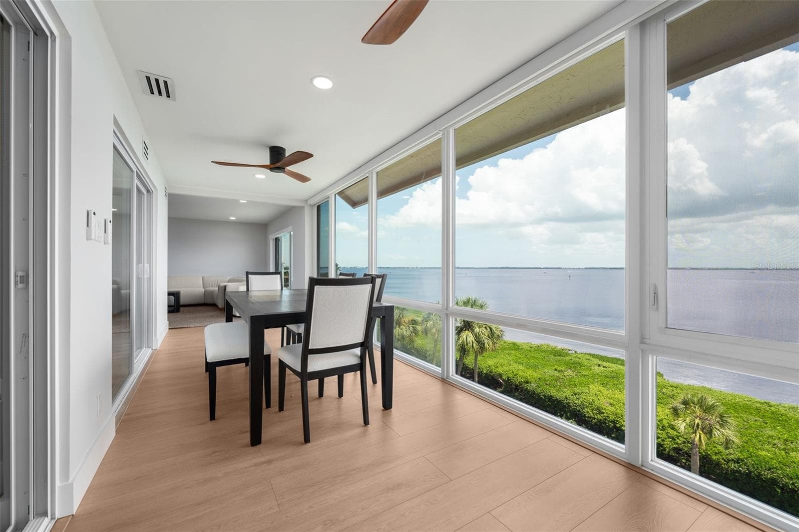 AIR CONDITIONED FLORIDA ROOM - 4800 GULF OF MEXICO DR #PH 3, LONGBOAT KEY