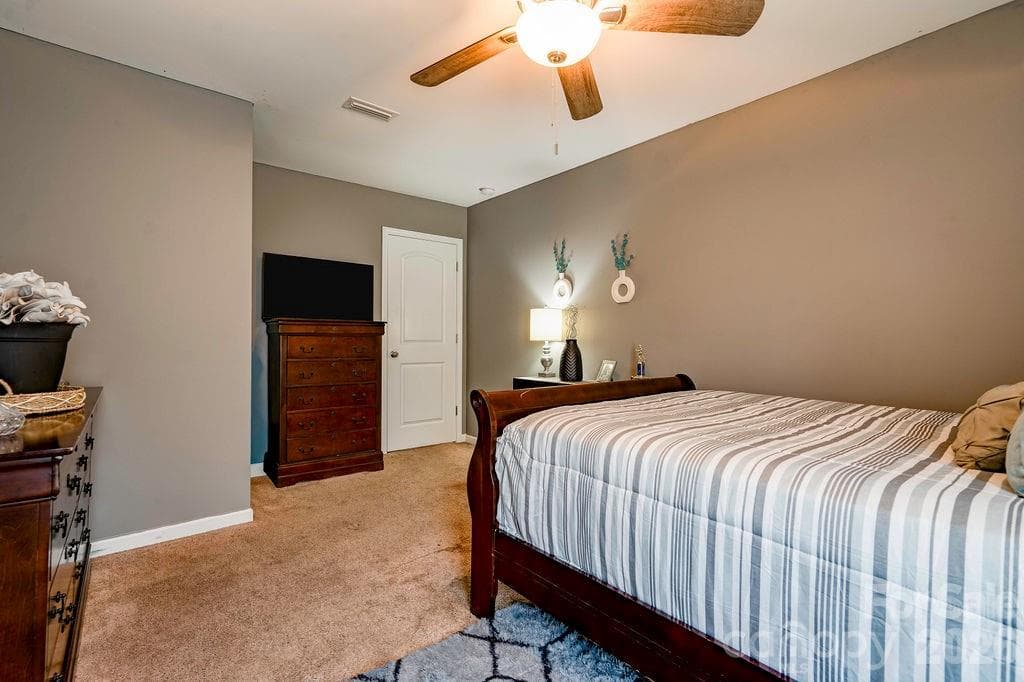 Single Family Residence at 3219 Pikes Peak Drive, Gastonia, photo 42 of 48