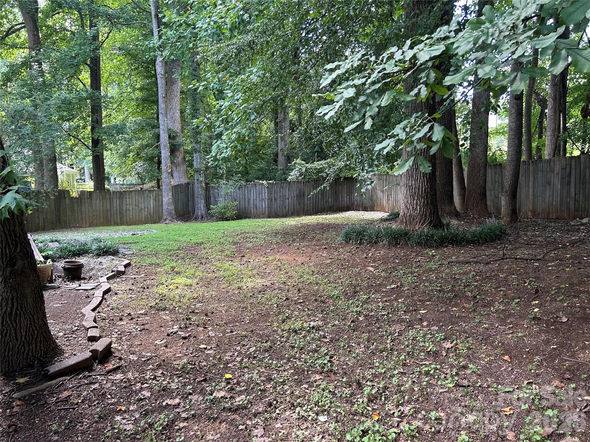 Large fenced in backyard - 9206 Rotherham Lane, Charlotte