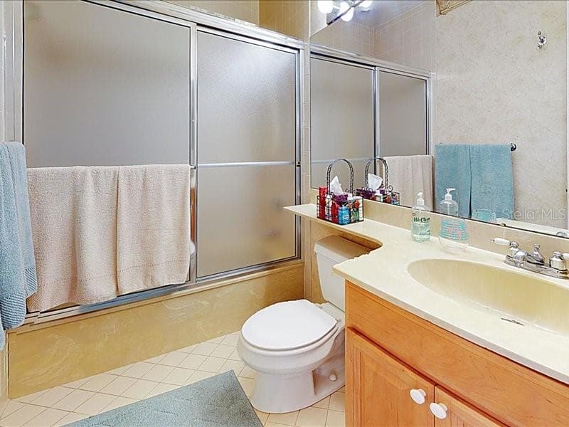 Bathroom # 2 across the hall from brm 2 - 118 COVENTRY LN, HAINES CITY