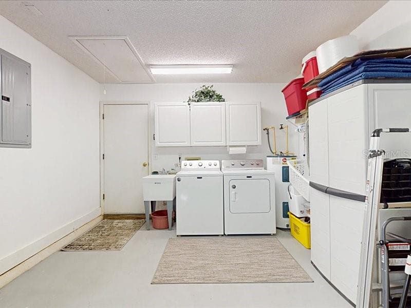 Awesome garage - 118 COVENTRY LN, HAINES CITY