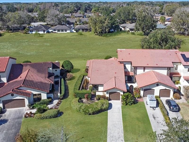 Front overhead view. The space behind is for the walking trail I mentioned - 118 COVENTRY LN, HAINES CITY