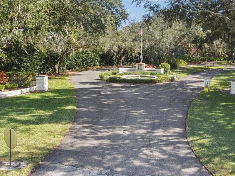 The entrance to Club Estates off Abbey Court - 118 COVENTRY LN, HAINES CITY