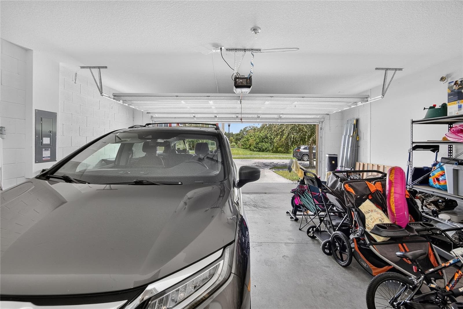 Single Family Residence at 8219 BILSTON VILLAGE LN, GIBSONTON, photo 27 of 36