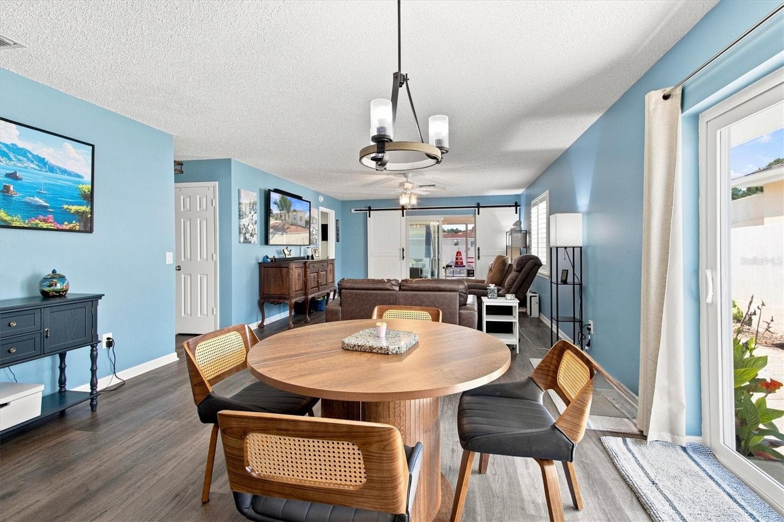 Villa at 1339 LAJOLLA CIR, THE VILLAGES, photo 4 of 31