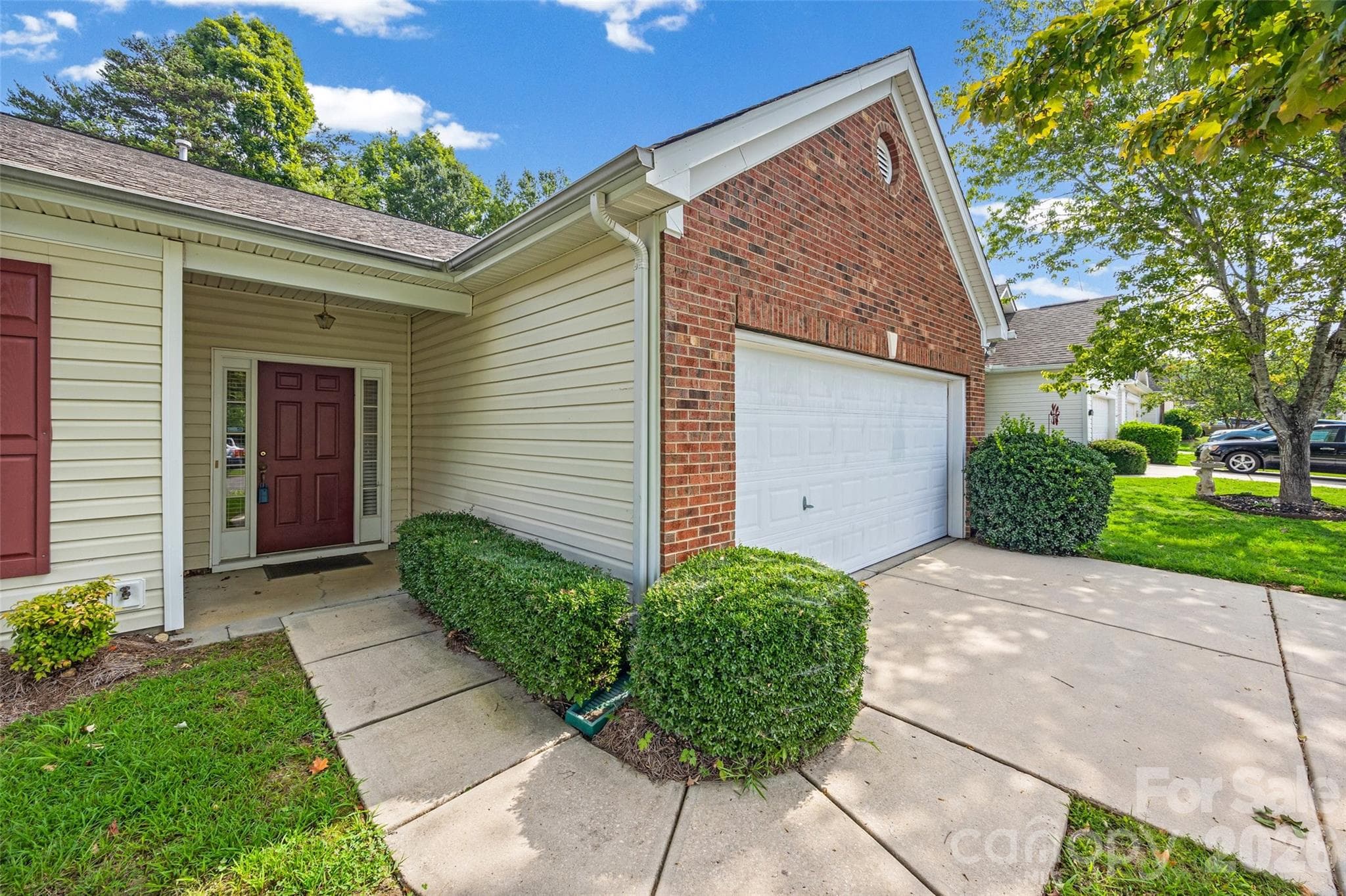 Single Family Residence at 258 Tradition Way, Rock Hill, photo 2 of 31