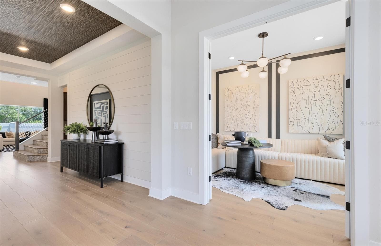 Actual home photo. Colors, finishes, textures and options may appear differently in person due to variations in monitors and viewing devices. - 16920 LONE OAK CIRCLE, ORLANDO