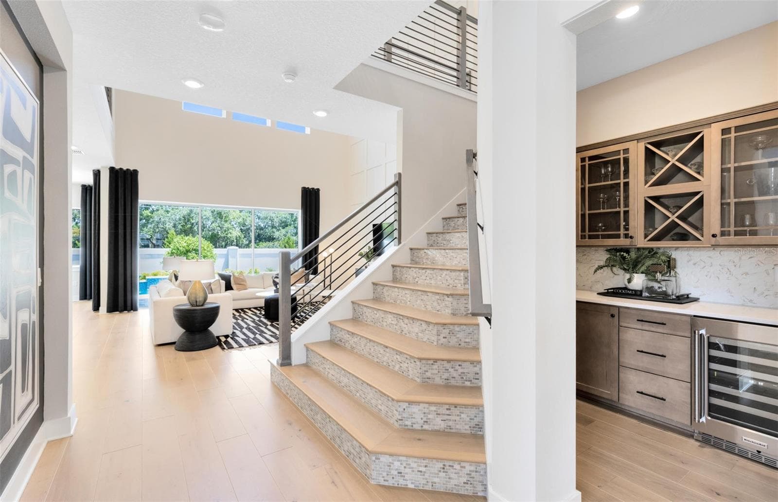 Actual home photo. Colors, finishes, textures and options may appear differently in person due to variations in monitors and viewing devices. - 16920 LONE OAK CIRCLE, ORLANDO