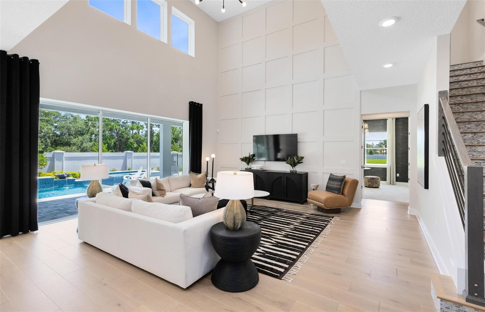 Actual home photo. Colors, finishes, textures and options may appear differently in person due to variations in monitors and viewing devices. - 16920 LONE OAK CIRCLE, ORLANDO