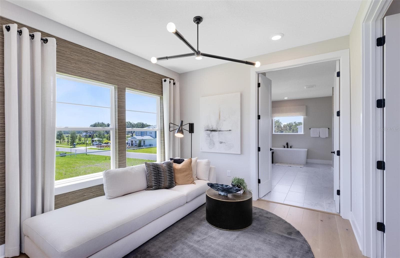 Actual home photo. Colors, finishes, textures and options may appear differently in person due to variations in monitors and viewing devices. - 16920 LONE OAK CIRCLE, ORLANDO