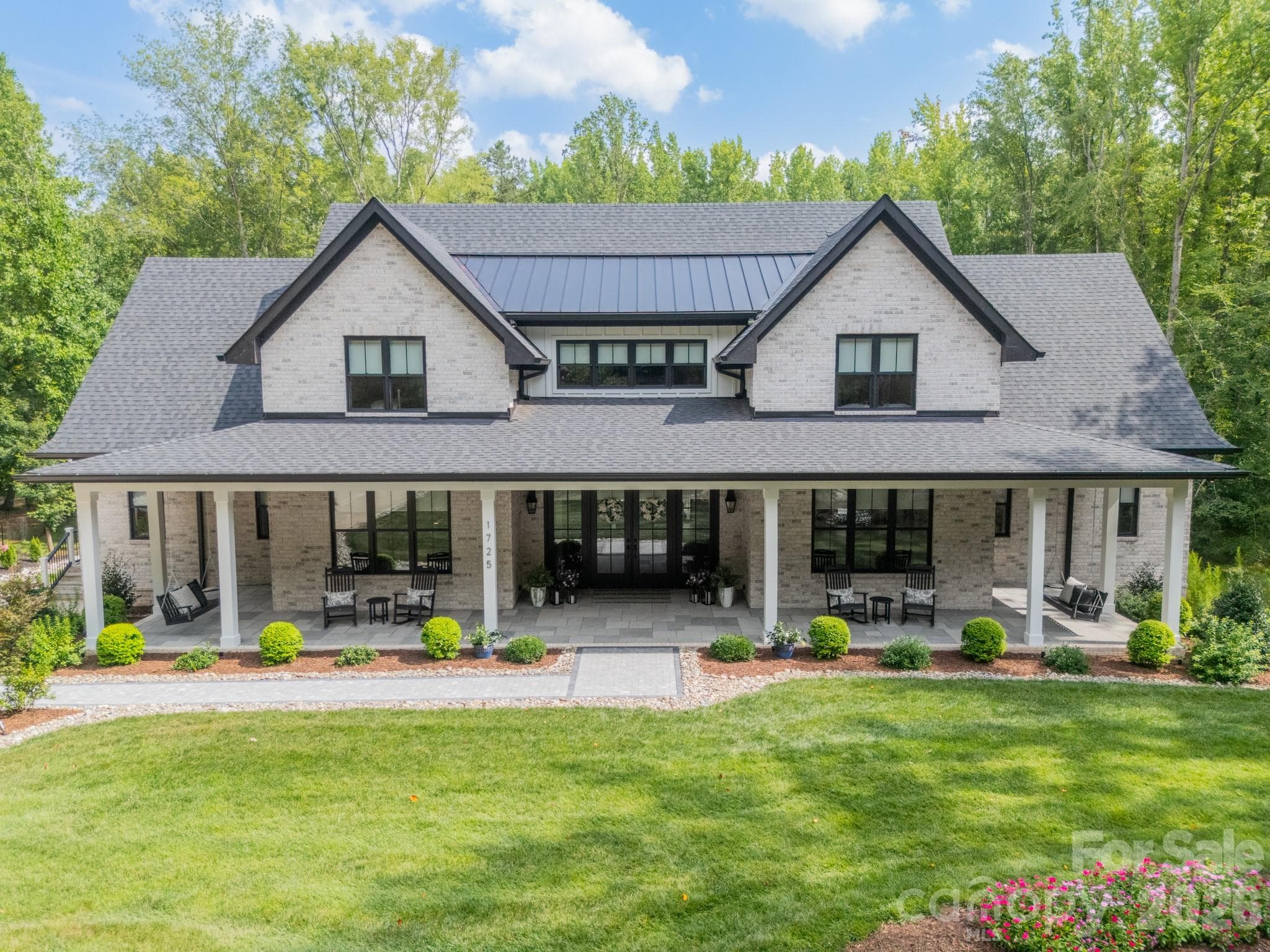 1725 Turtlewood Drive
