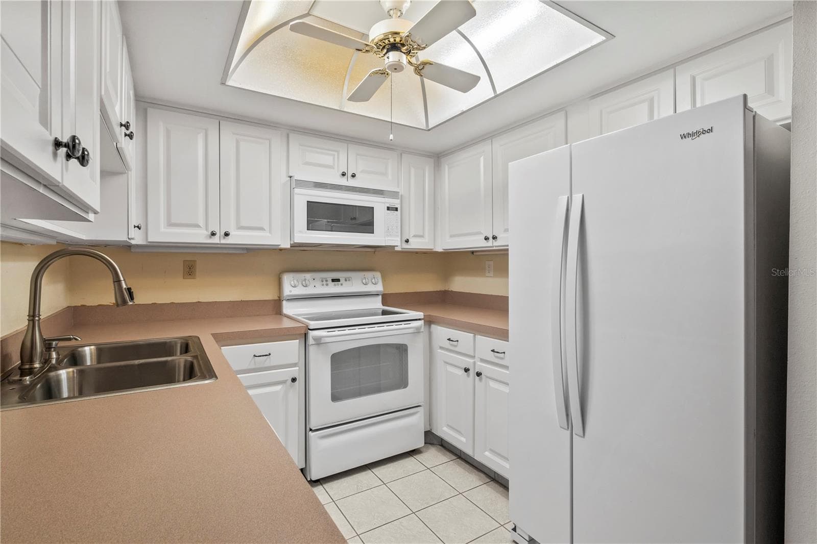 Kitchen - 1609 WHITEBRIDGE DR #A, PALM HARBOR