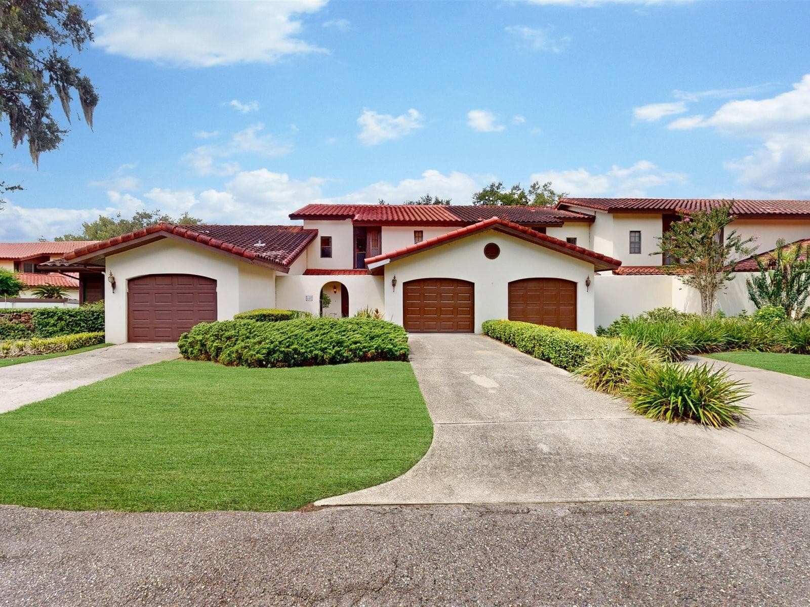 105 COVENTRY LN