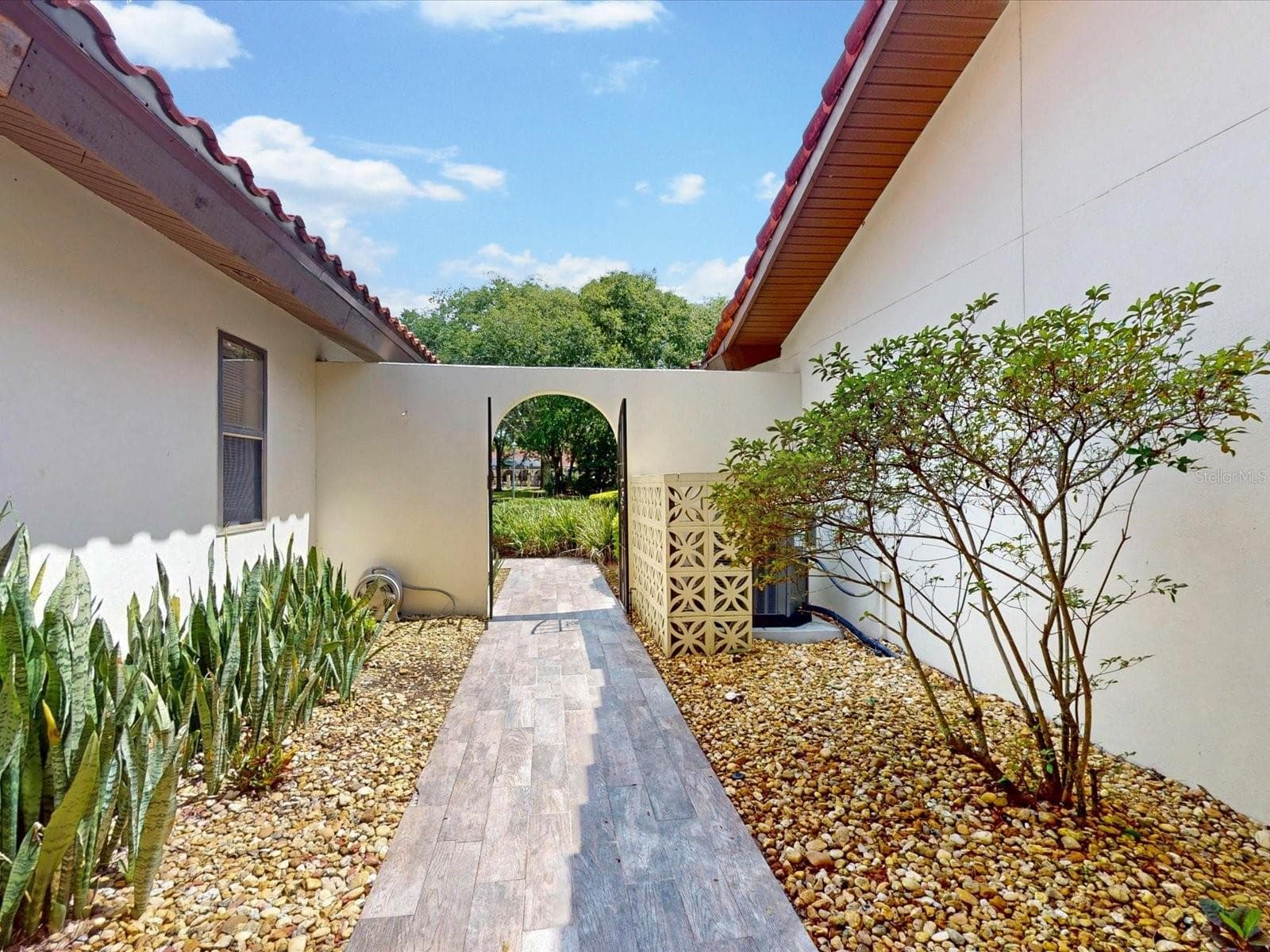 Your view while greeting guests - 105 COVENTRY LN, HAINES CITY