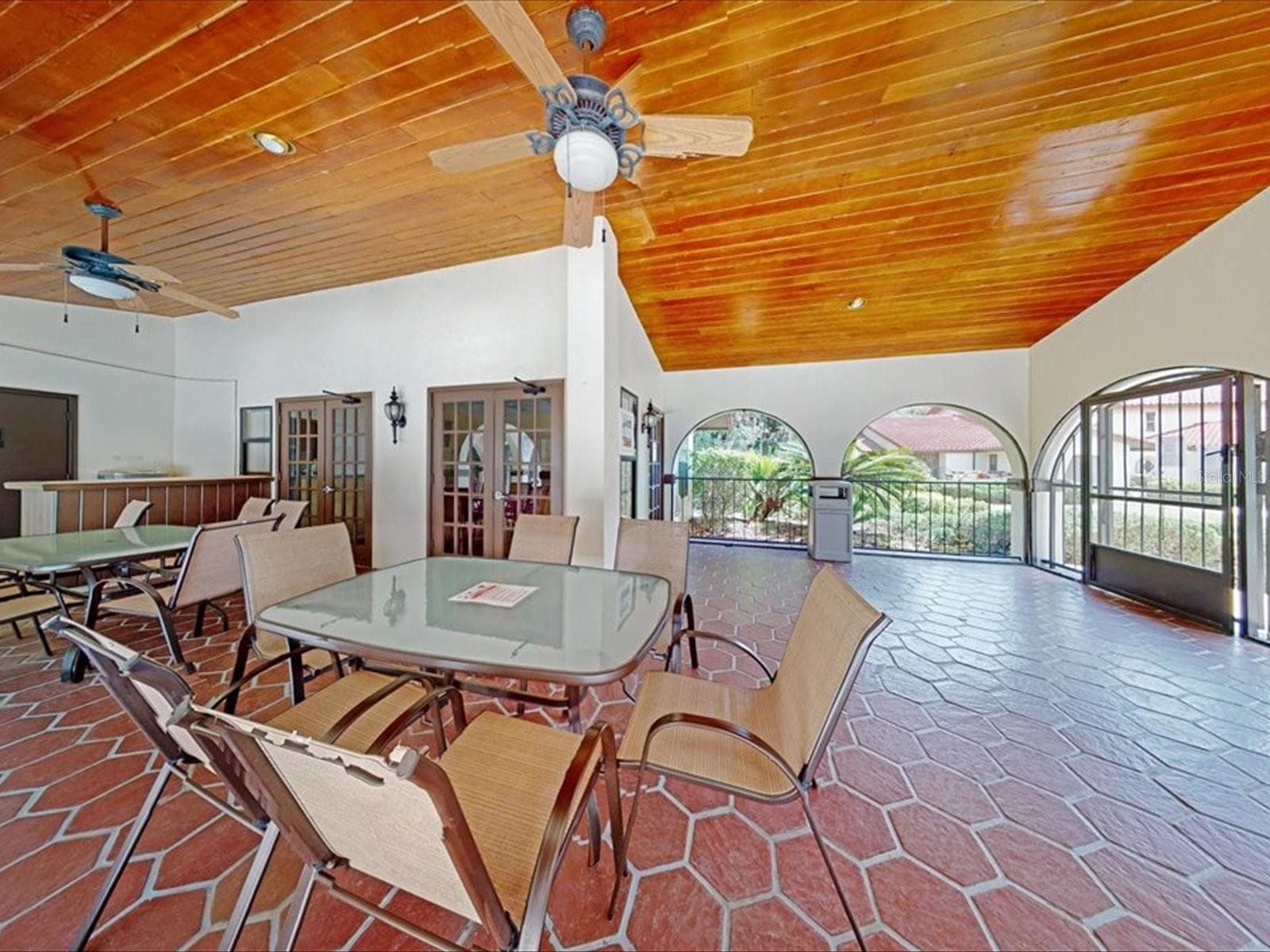 Very spacious area for parties - 105 COVENTRY LN, HAINES CITY