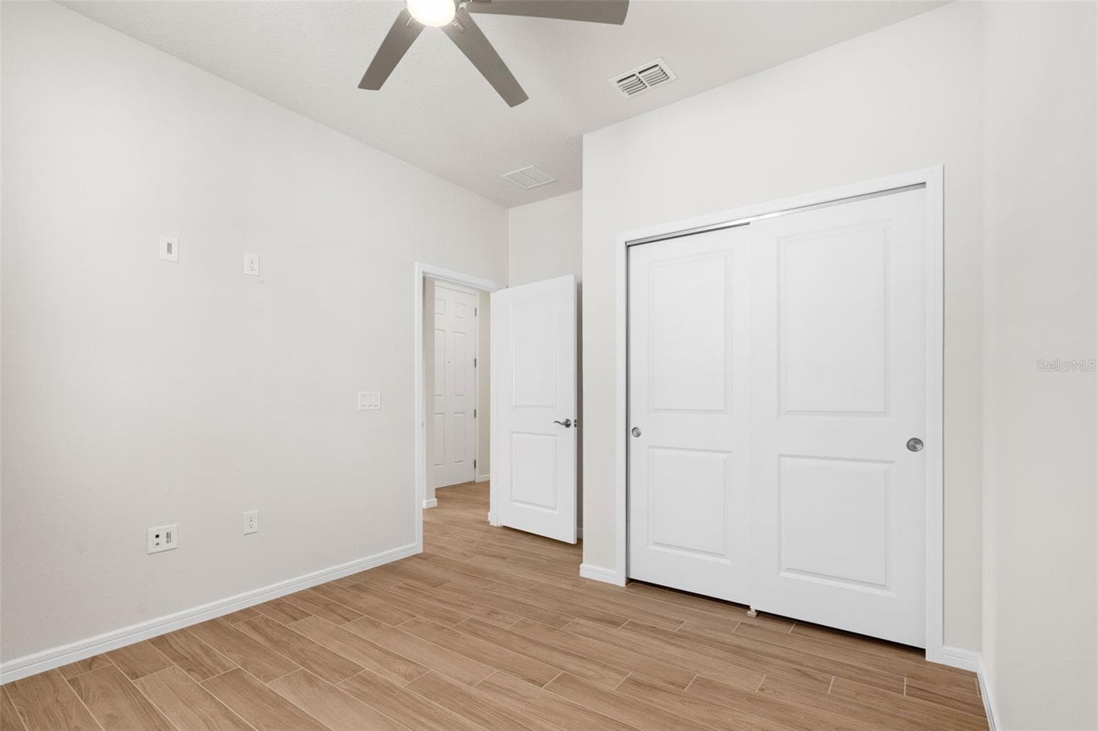 Single Family Residence at 13360 SUNNY RETREAT LN, WINTER GARDEN, photo 11 of 74