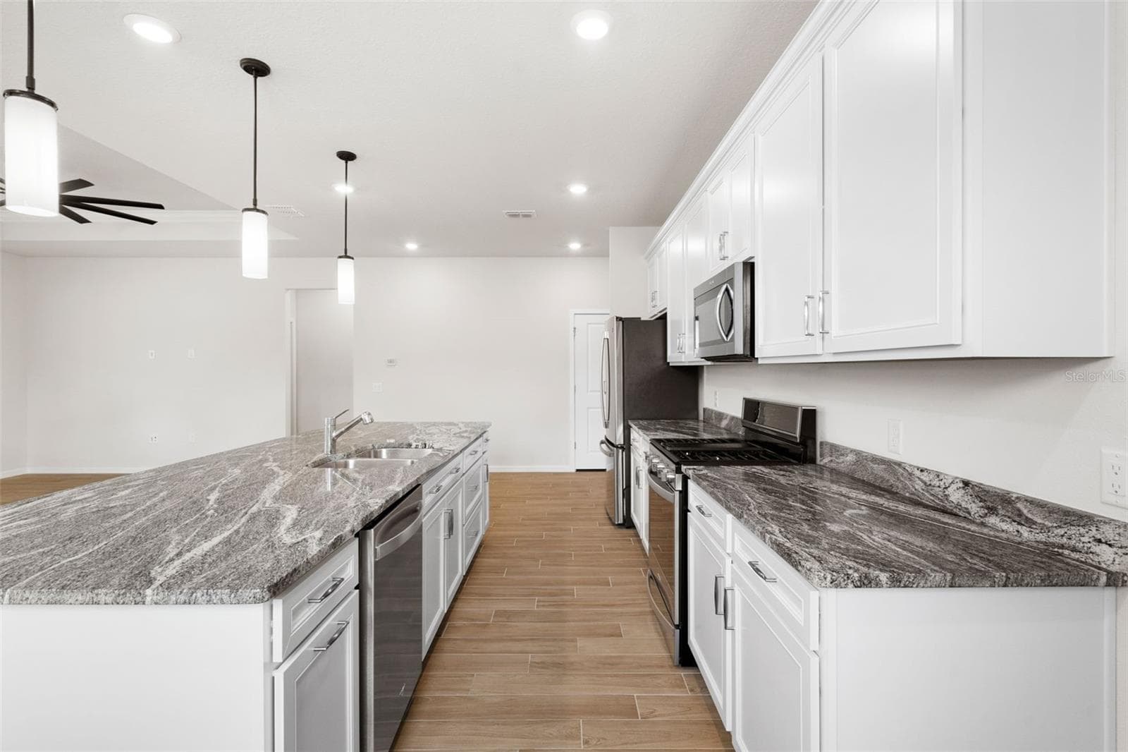Single Family Residence at 13360 SUNNY RETREAT LN, WINTER GARDEN, photo 27 of 74